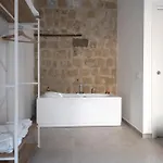 Mama Guest